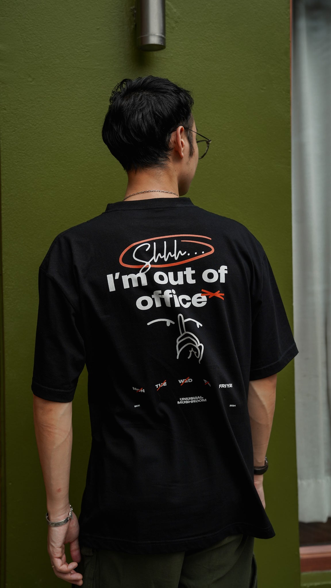 OUT OF OFFICE TEE - BLACK/ORANGE