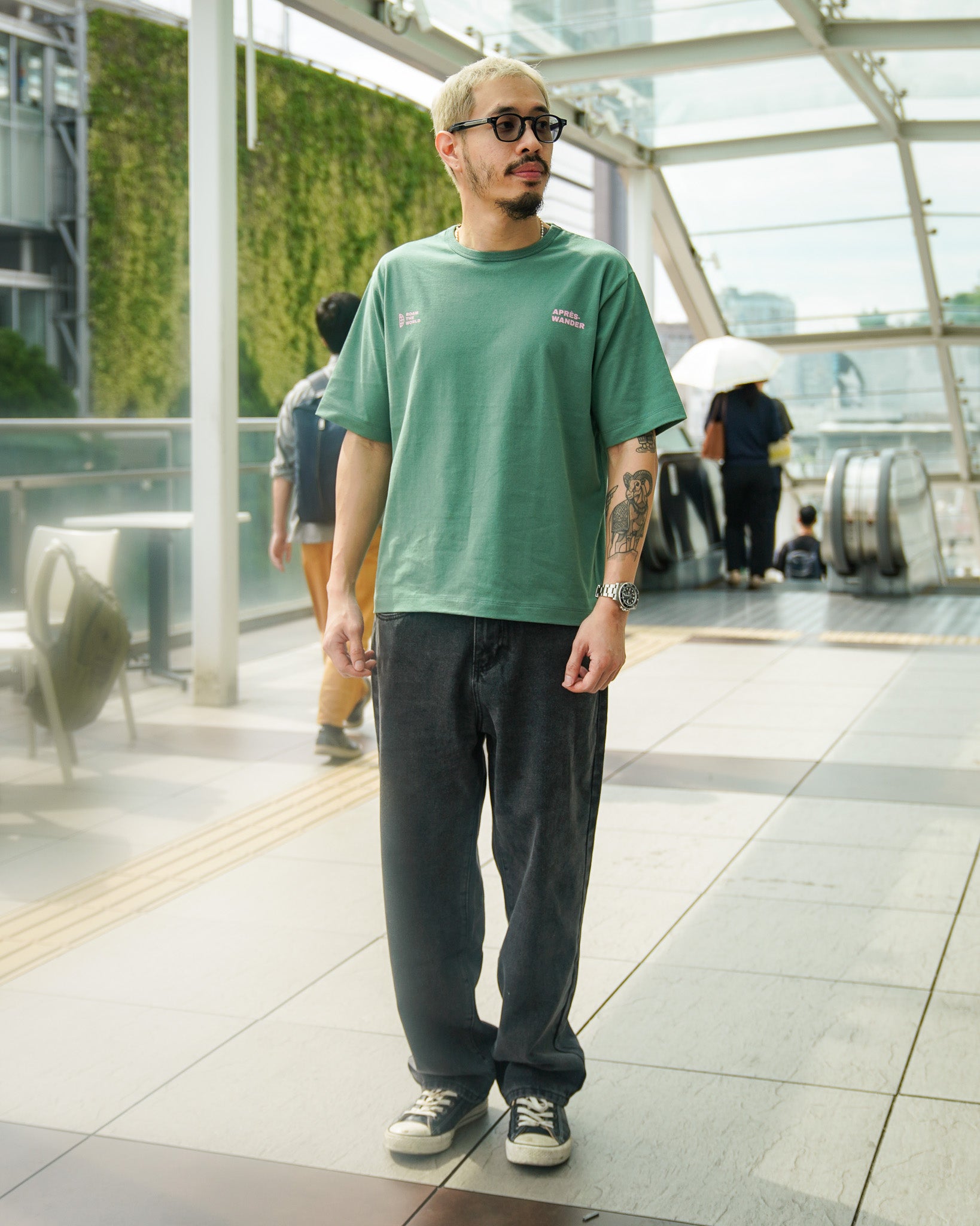 APRÈS COLLECTION #01 ROAM THE WORLD