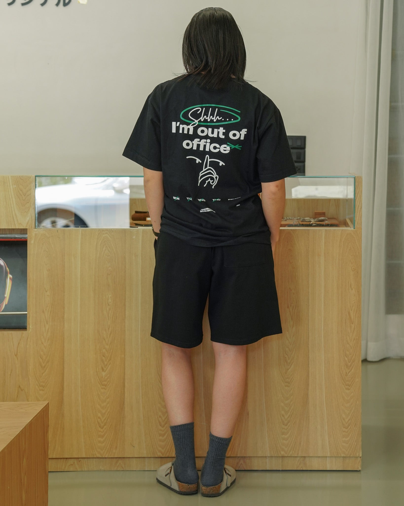 OUT OF OFFICE TEE - BLACK/GREEN