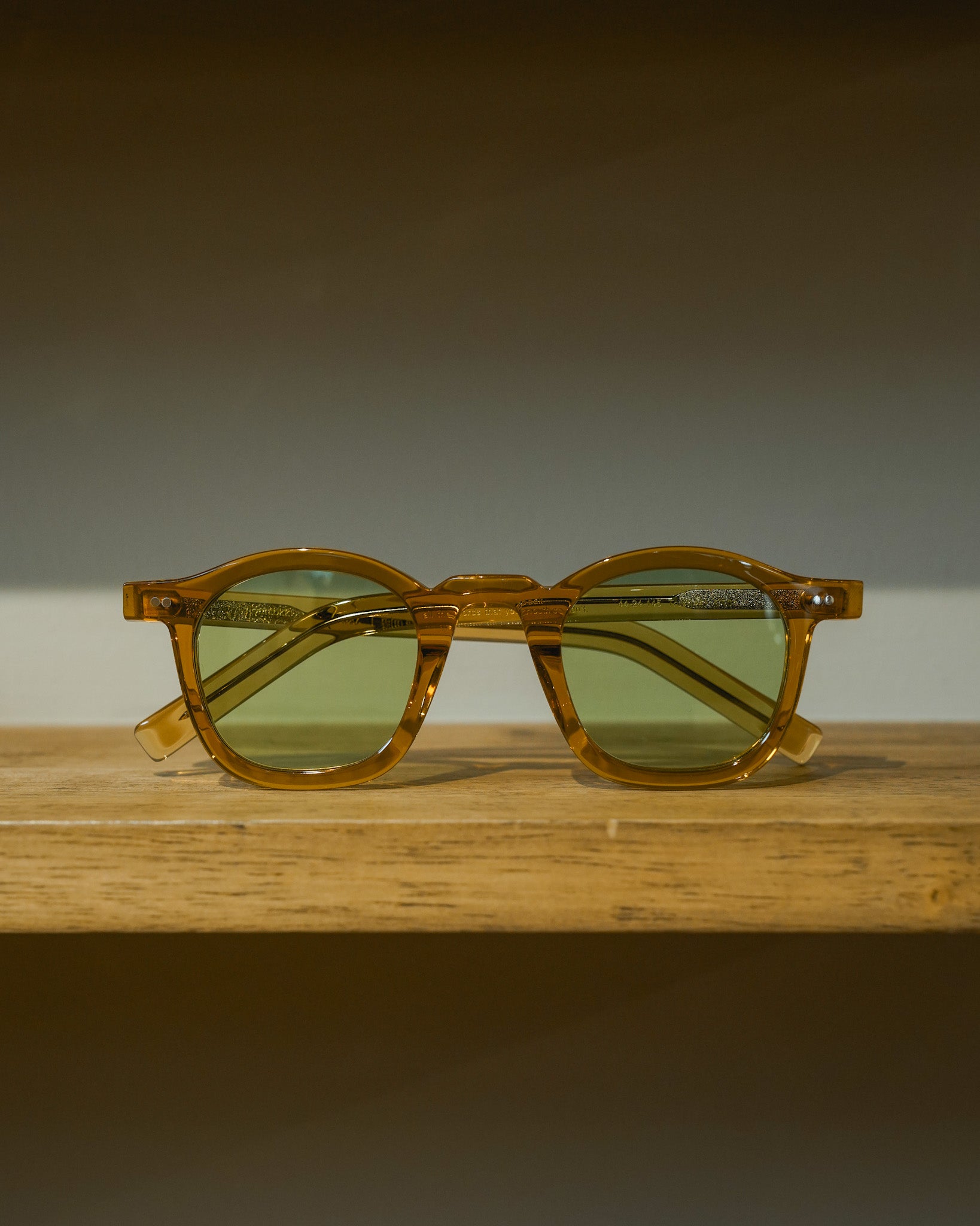 TRUST - BROWN SUGAR/GREEN LENS